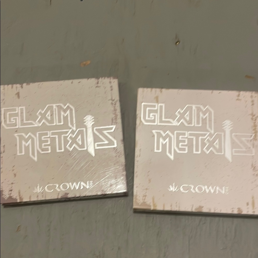 Crown Glam Metals Eyeshadow Palette